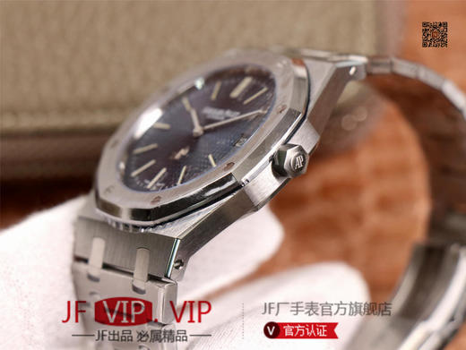 XF 爱bi皇家橡树15202，功能与正品一致，厚度8.5mm，极限还原正品厚度。上手效果非常好。男士腕表，精钢表带，自动机械机芯，透底。 商品图4