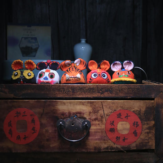 自然造物五虎临门原创特色手工艺布老虎玩偶饰品挂件创意礼盒 商品图1