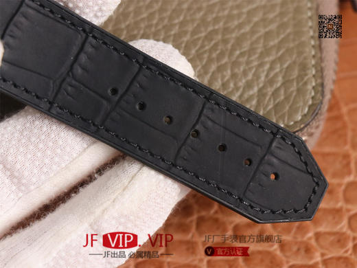 WWF宇bo经典融合系列，定制版HUB 11机芯，机芯大小和正品完全一致，外观可达99%相似，功能完全同步正品，尺寸45MM，男士腕表，自动机械机芯，皮表带，透底。 商品图9