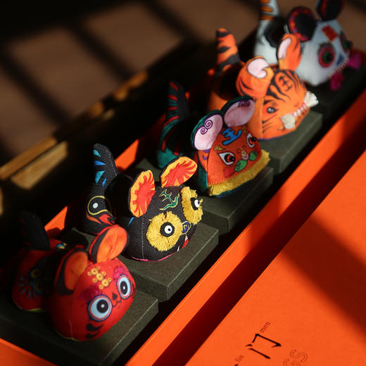 自然造物五虎临门原创特色手工艺布老虎玩偶饰品挂件创意礼盒 商品图2