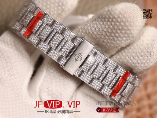 R8百达fei丽，机芯采用进囗9015改CaI.324 S C 自动机械机芯，腕表直径40毫米，18K白金施华洛世奇美钻，蓝宝石双面水晶镜面，日历功能显示，男士腕表，自动机械机芯，精钢表带，透底。 商品图8