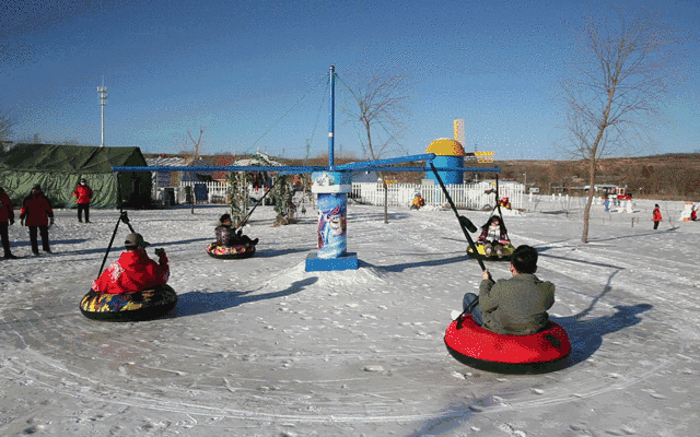 鸣翠湖滑雪场公交路线:公交7路美德亨国际家居站(始发站)—掌政中学站