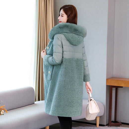 LJY-F7702-1117冬季颗粒绒拼接大毛领连帽女式棉衣 商品图3