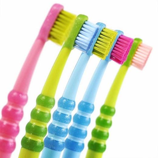 【瑞士CURAPROX】 4260儿童牙刷 3色手柄随机配送 商品图4