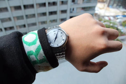 新款OMEGA欧miga 碟飞系列 轨道面灰色盘，进口改Cal.2500自动上链机械机芯，蓝宝石镜面 超薄正装男表 商品图6