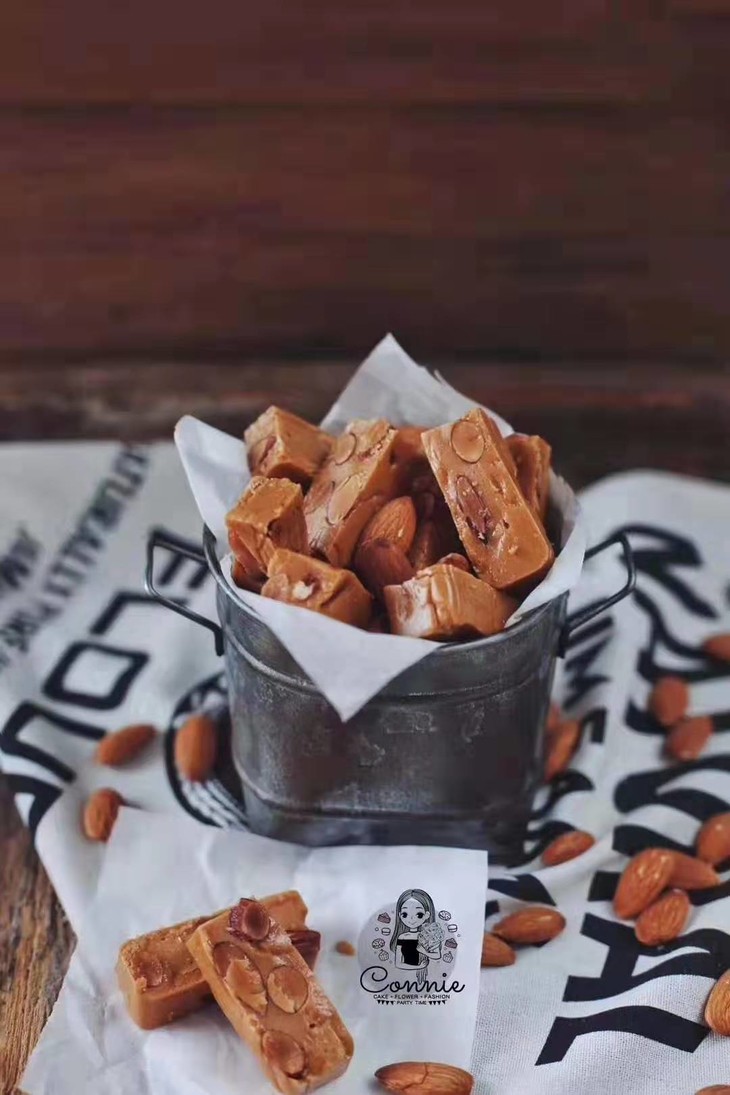 法式焦糖海盐太妃糖手工杏仁糖酥脆太妃糖果礼物