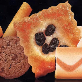 日本进口零食三立费加罗什锦夹心饼干礼盒🎁，网红曲奇 白巧，原装进口 甜而不腻