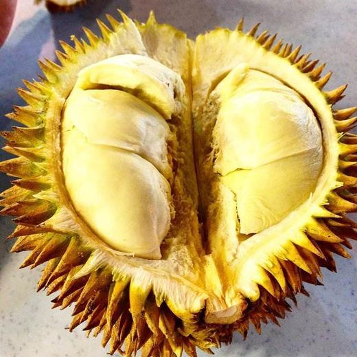 泰国金枕榴莲【后院颗颗手选】带皮净重4斤以上，干包黄金枕鲜榴莲【金枕不包房数，金枕特性房数少果肉大，房数多果肉小所以暂时不包房数】，仅限哈尔滨同城 商品图0