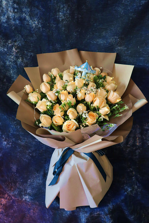 我的爱只留给你----33支玫瑰花束十选一 商品图11