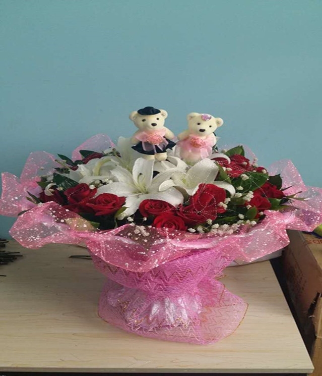 10百合36玫瑰花束