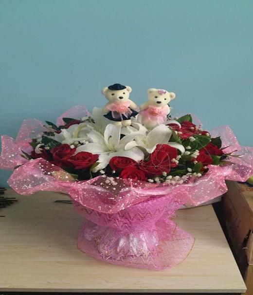 10百合36玫瑰花束 商品图0