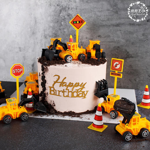 【施工队工程车】，包含6款不同工程车，满足小朋友对各类工程车的热爱！前方施工，请绕路通行！！ 商品图2