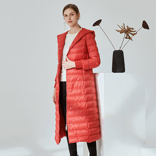 EITIE爱特爱冬季时尚连帽收腰轻薄羽绒服女长款过膝保暖6011712 商品图2