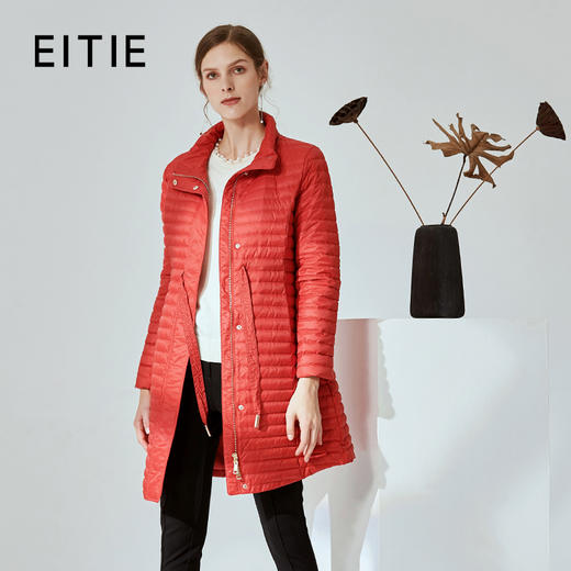 EITIE爱特爱冬季时尚抽绳收腰立领轻薄红羽绒服女中长款6011711 商品图0
