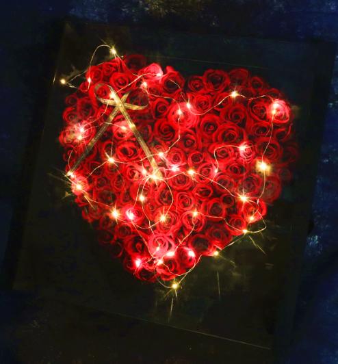 心虔志诚----99支玫瑰心形礼盒星光版二选一 商品图5