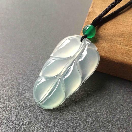 高冰种翡翠叶子