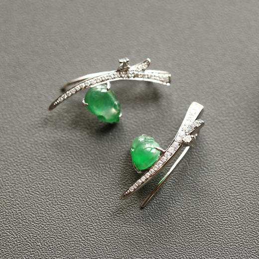 高冰种阳绿翡翠萌鼠耳夹18k白金钻石镶嵌 商品图1