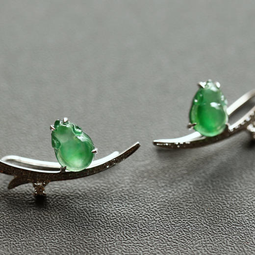 高冰种阳绿翡翠萌鼠耳夹18k白金钻石镶嵌 商品图2