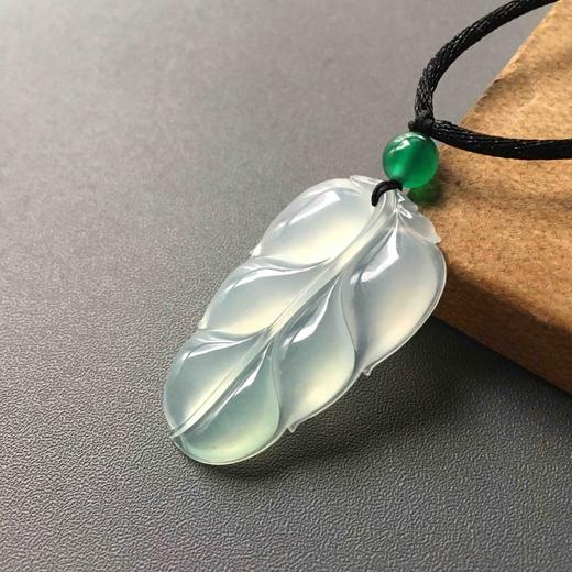 高冰种翡翠叶子