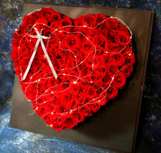心虔志诚----99支玫瑰心形礼盒星光版二选一 商品图1