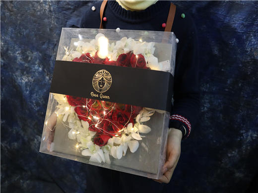 怦然心动----女王之心玫瑰礼盒皇冠版 商品图4