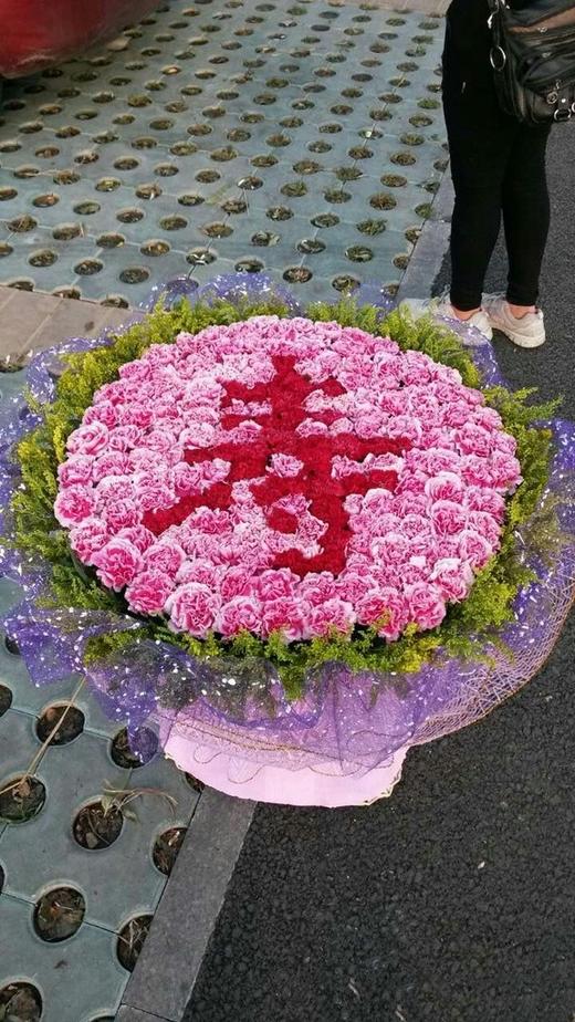 祝寿康乃馨花束 商品图1