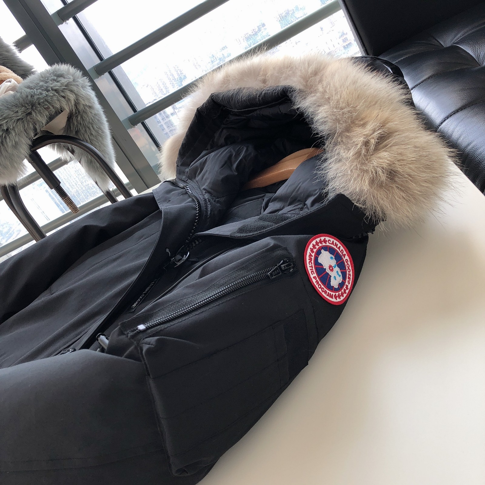 大鹅收腰女式羽绒服 9012061