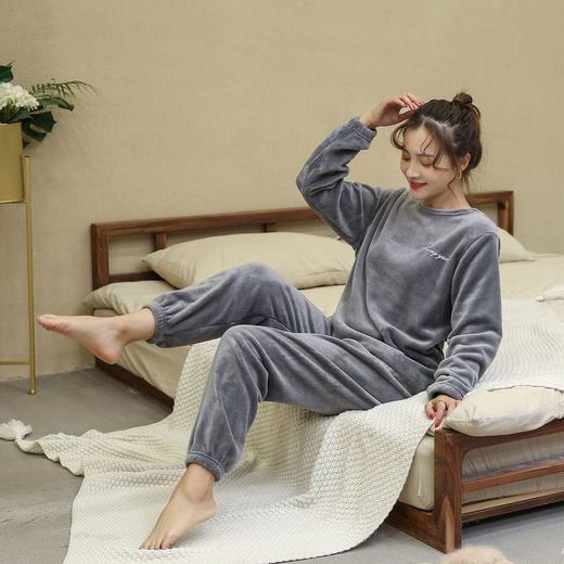 【瑜伽生活家】700克加厚秋冬加绒珊瑚绒内衣休闲家居服仙女暖暖裤套装 商品图5