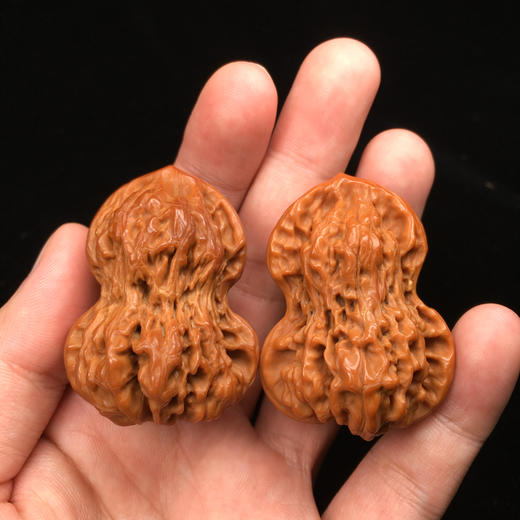 干刷一周葫芦核桃文玩手把件37a12