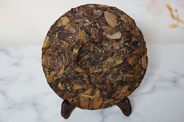 2014年老寿眉饼茶汤橙黄透亮入口甘甜清醇糯香明显