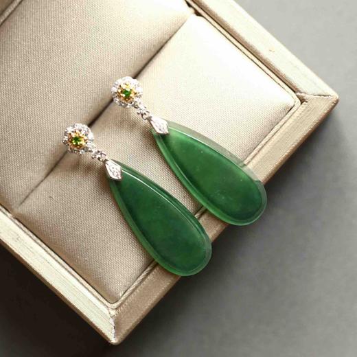 冰种湖水绿翡翠大水滴耳坠18k白金钻石镶嵌 商品图3