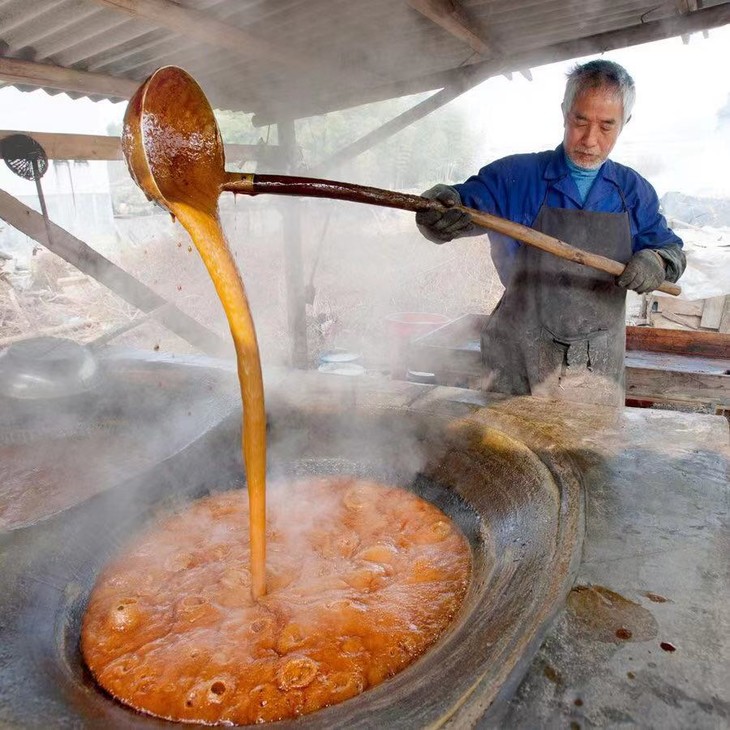 古法手工熬制手工纯蔗汁红糖片广西古法熬制的纯正红糖片全国大部分