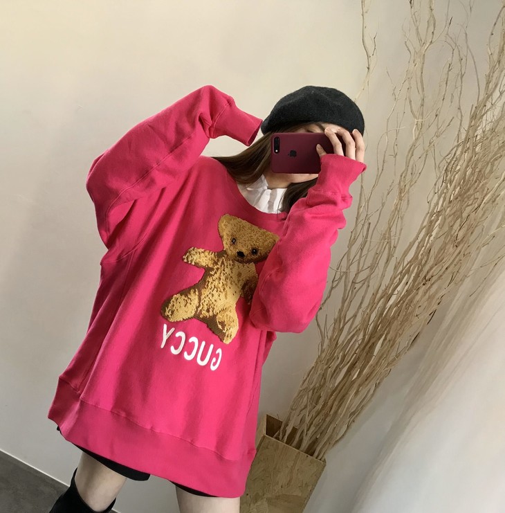 gucci刺绣小熊圆领卫衣秒完下架