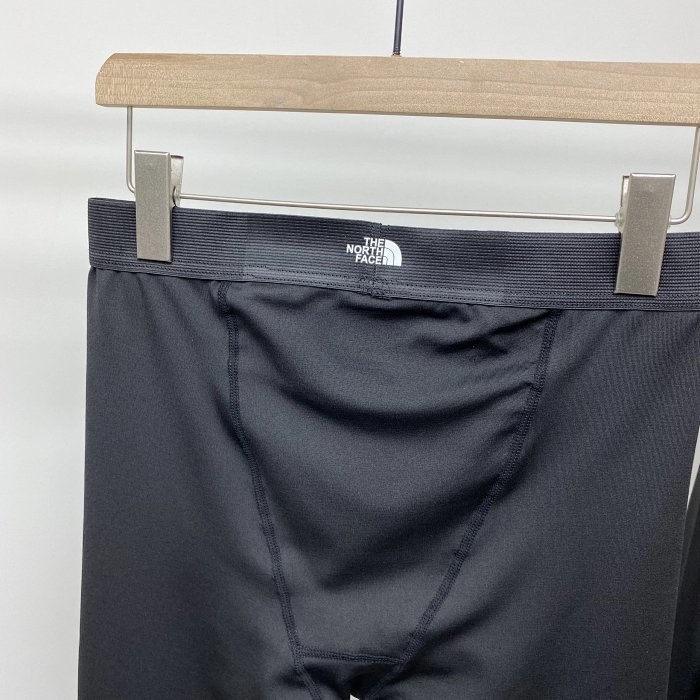 背面flashdry闪电快干科技面料 3m反光logo 四维弹力 平滑绷缝工艺