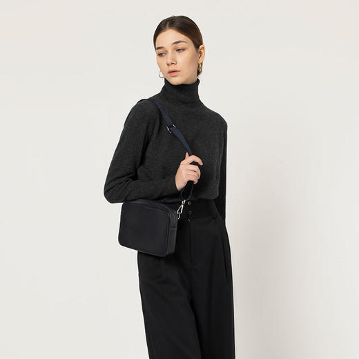 322经典款女士纯山羊绒高领开衩套头衫 商品图1