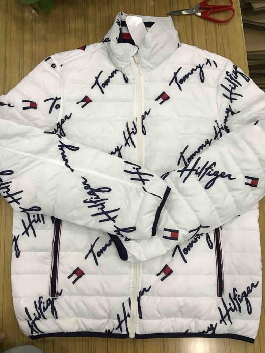 换季特价啦，Tommy Hilfifer p棉印花轻薄棉服 商品图4