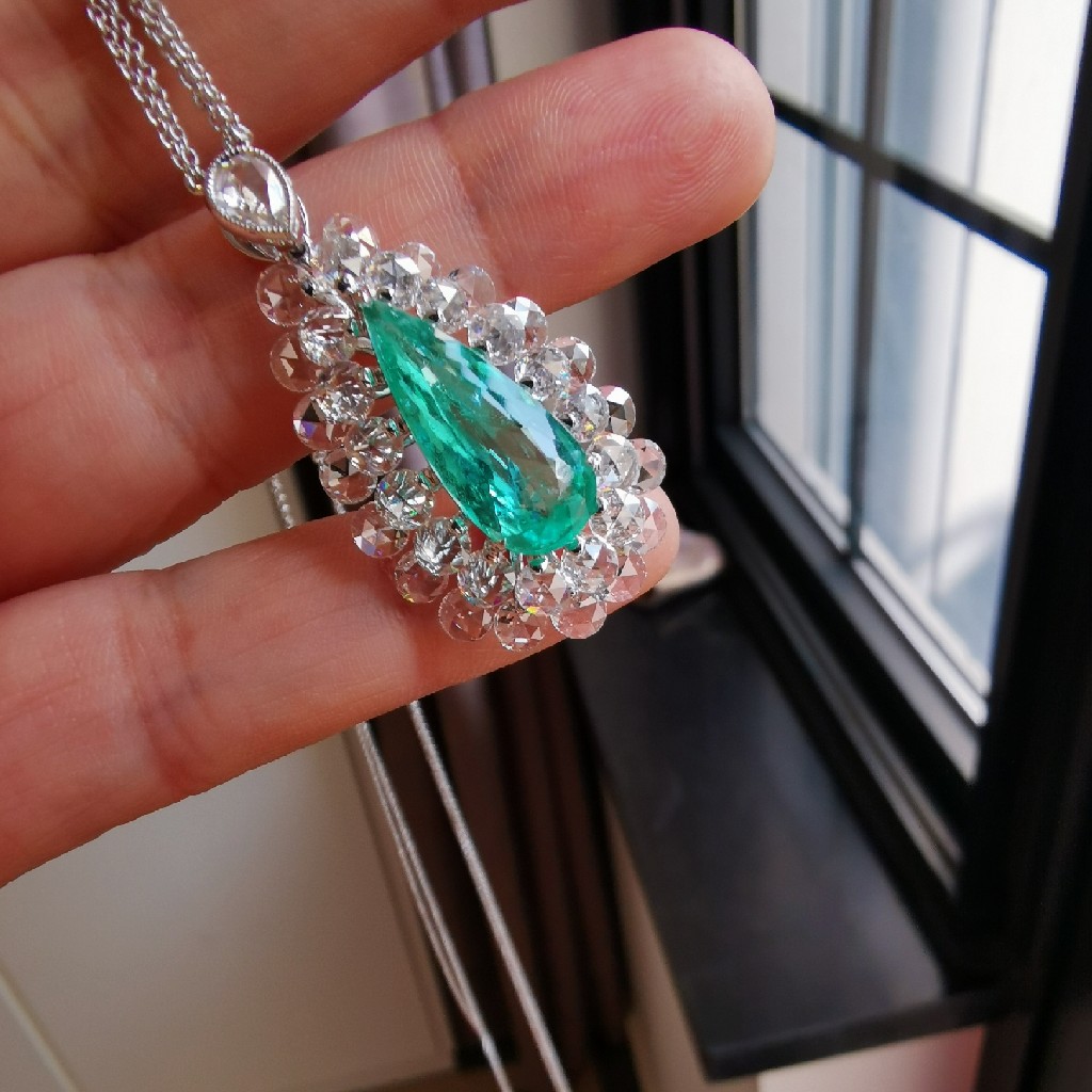 珝设计电光蓝帕拉伊巴碧玺吊坠