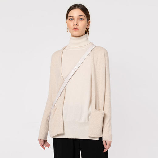 322经典款女士纯山羊绒高领开衩套头衫 商品图3