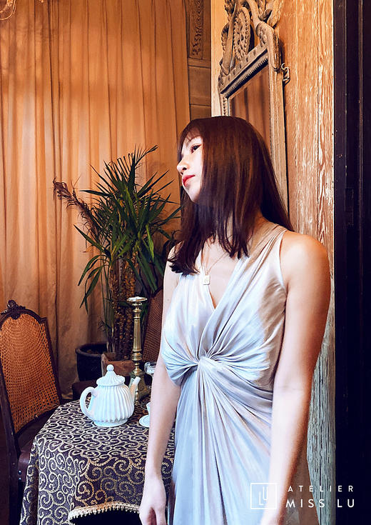 AtelierMissLu / Arthemis-银白色带褶修身晚礼服背部装饰带 商品图3