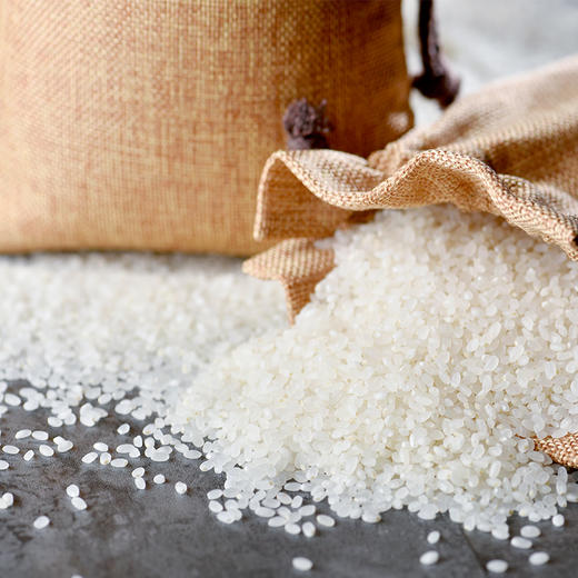 故溪霜稻周期购25kg6期共12袋椴树雪蜜礼盒一个东北小粒香米软糯香甜