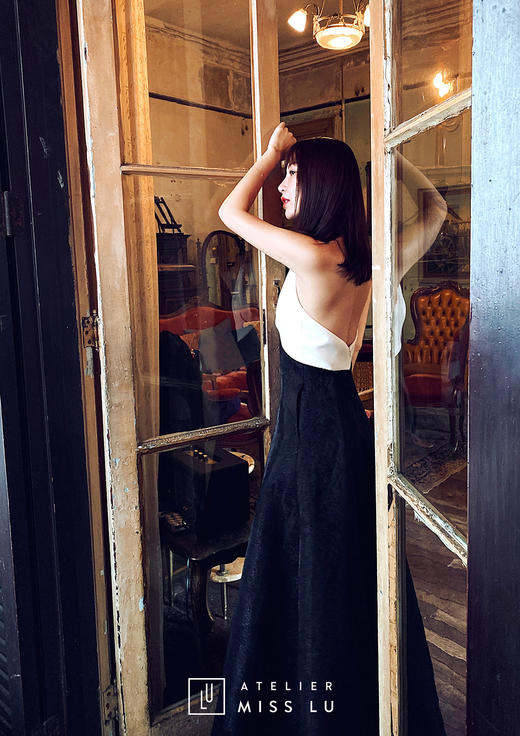 AtelierMissLu / Mega-黑白拼色露背性感礼服长裙 商品图3