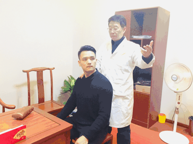 一坐坐一天脖子酸肩膀痛是常事最重要的是容易得各种颈椎病按一按肩颈