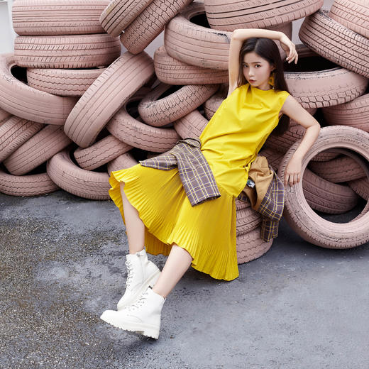 Safiya/索菲娅 秋冬字母绒里牛皮短靴马丁靴 SF94118002/SF94116002 商品图3