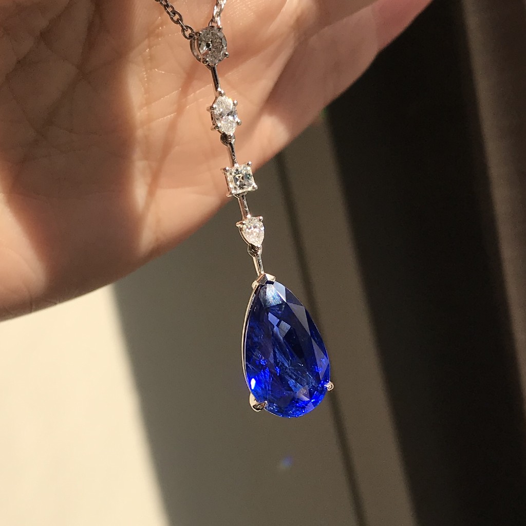 珝设计无烧皇家蓝蓝宝石水滴吊坠12ct