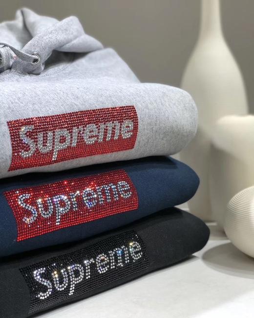 点此购买supreme男女款加绒水钻卫衣云134700