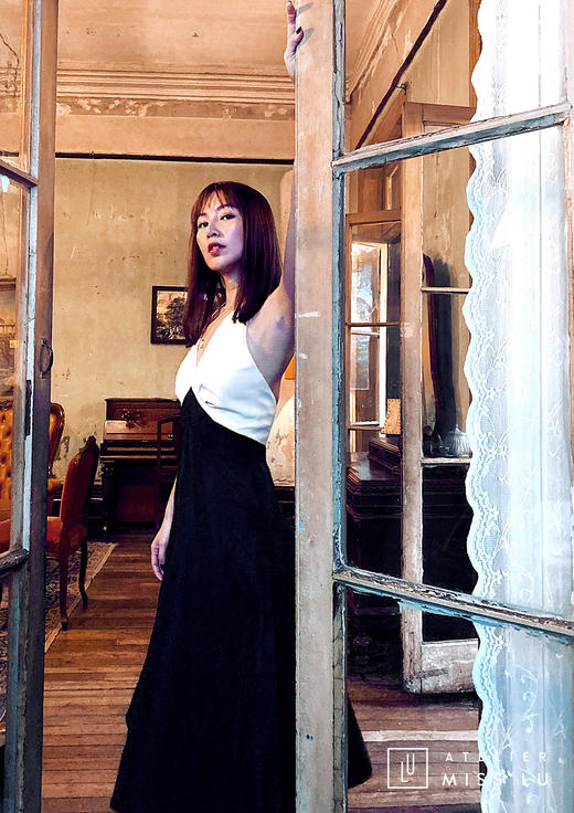 AtelierMissLu /Nemesis-黑白拼色露背性感短款礼服 商品图4