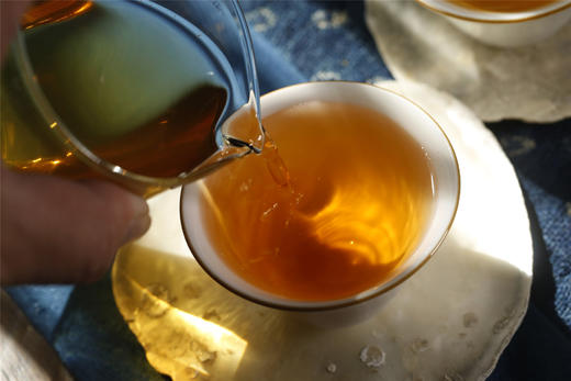 十五年陈  价格不菲  茶上茶老料七子饼 商品图8