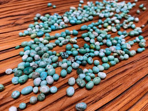 曼扎用品 宝瓶曼扎盘八供七宝石 随形原矿绿松石一小袋5克装 商品图1