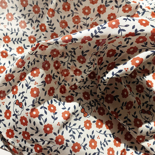 HUGOJIRO小方巾插画花朵小熊红 商品图2