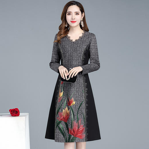 YWE  XZX19D147印花时尚中长款气质修身显瘦裙 商品图3